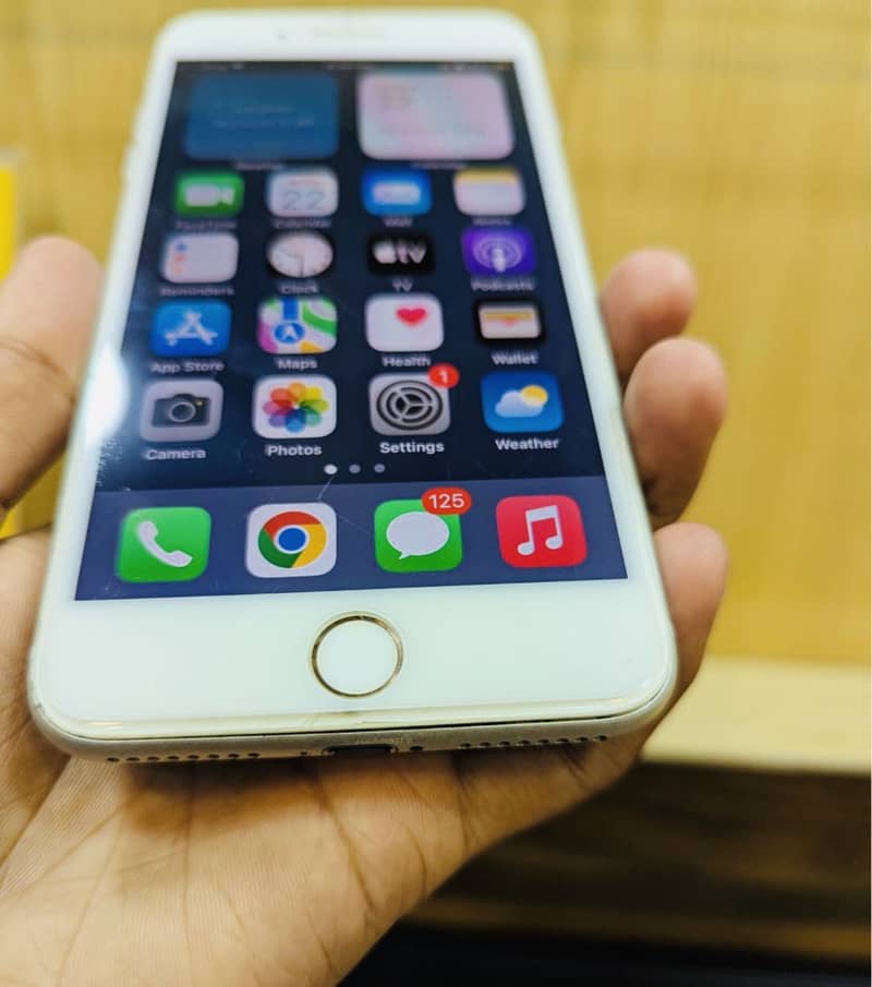 Apple iPhone 8 Plus 2
