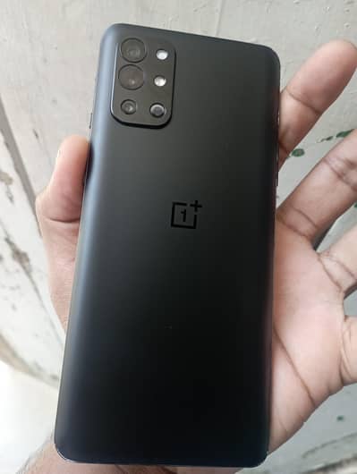 One Plus 9R