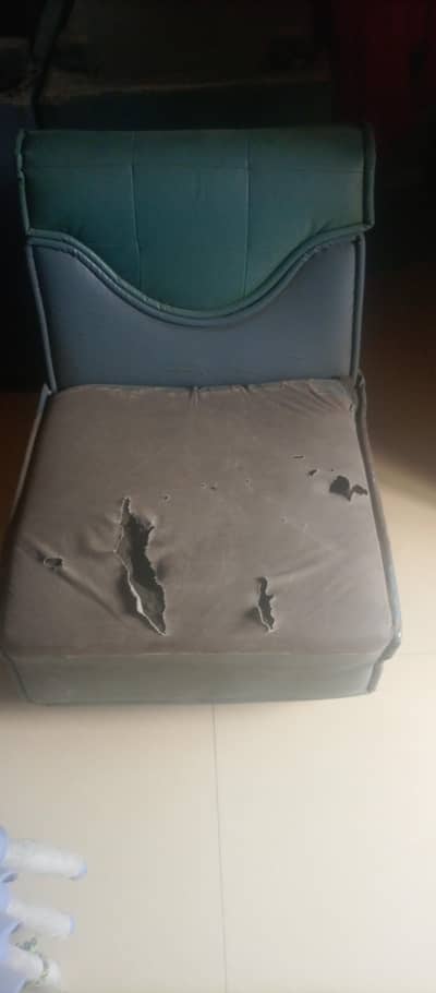 8 single sofa Urgent for sale