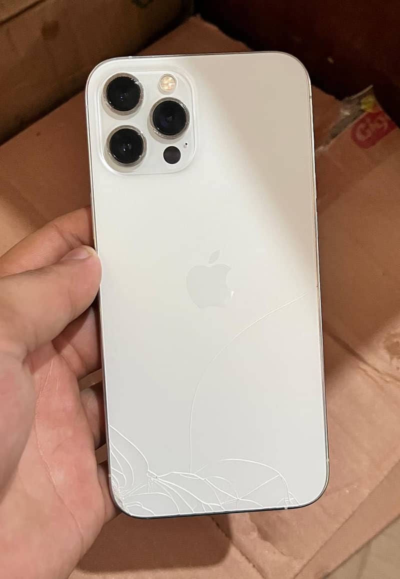 iPhone 12 Pro Max 3