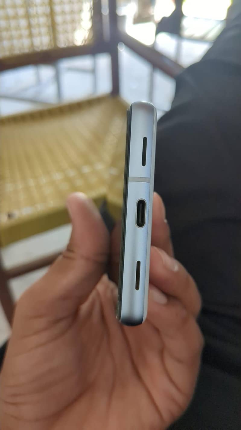 Google Pixel 7a 2