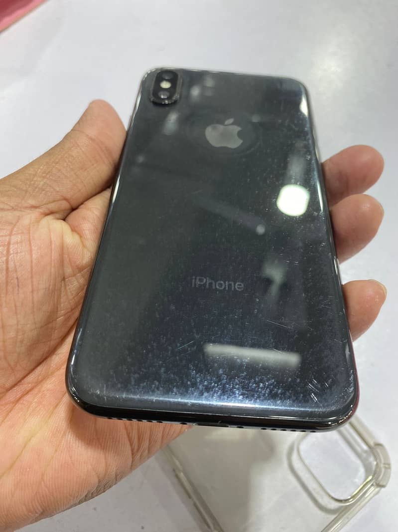 Apple iPhone X 4