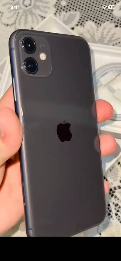 i phone 11 64gb full gauranty water pack 85 health face id ok
