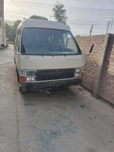 Toyota hi roof van for sale good condition
