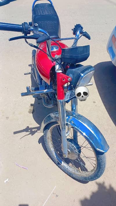 Honda Cd 70 used for sale good condition. 0,3,1,6,51,656,06