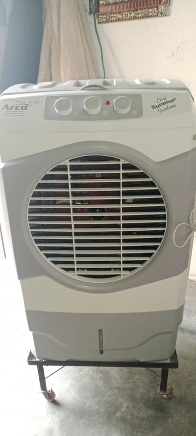 arco company color white