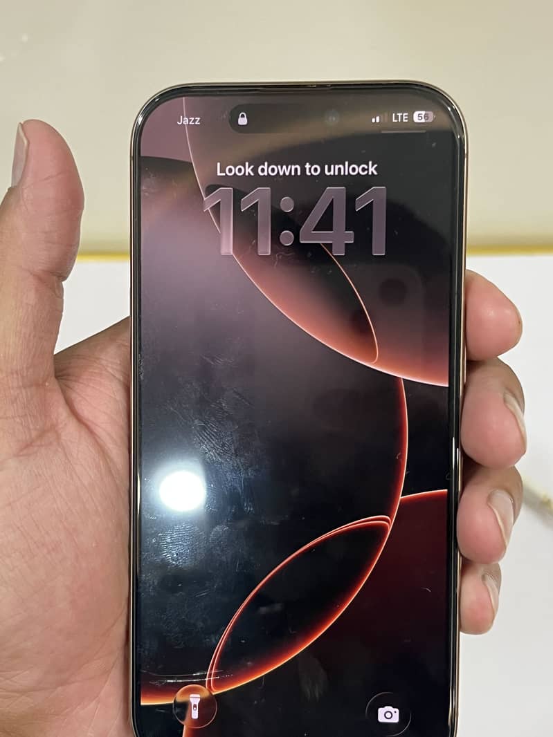 Apple iPhone 16 Pro 5