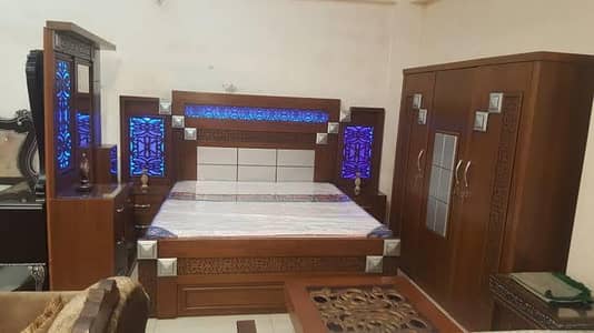 Furniture Polish Ka Senior Karigar Hun Main