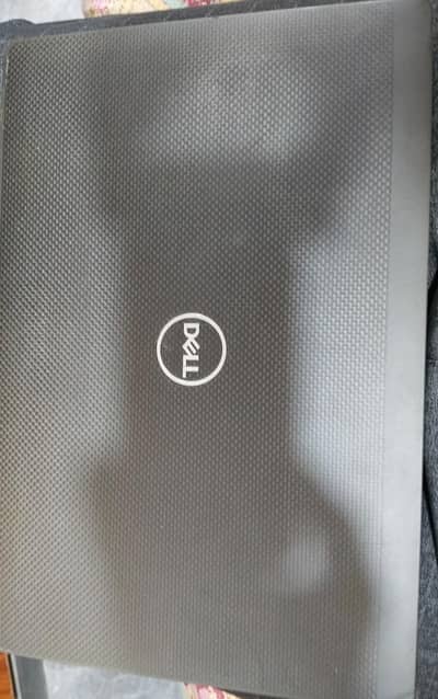 Dell Lattitude 7400