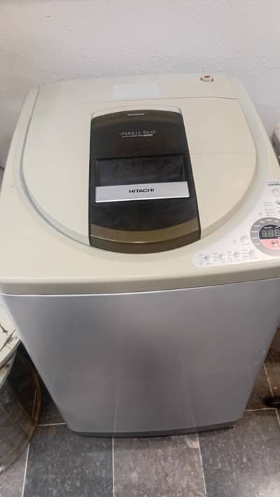 Hatachi 13 kg dryer in working condition