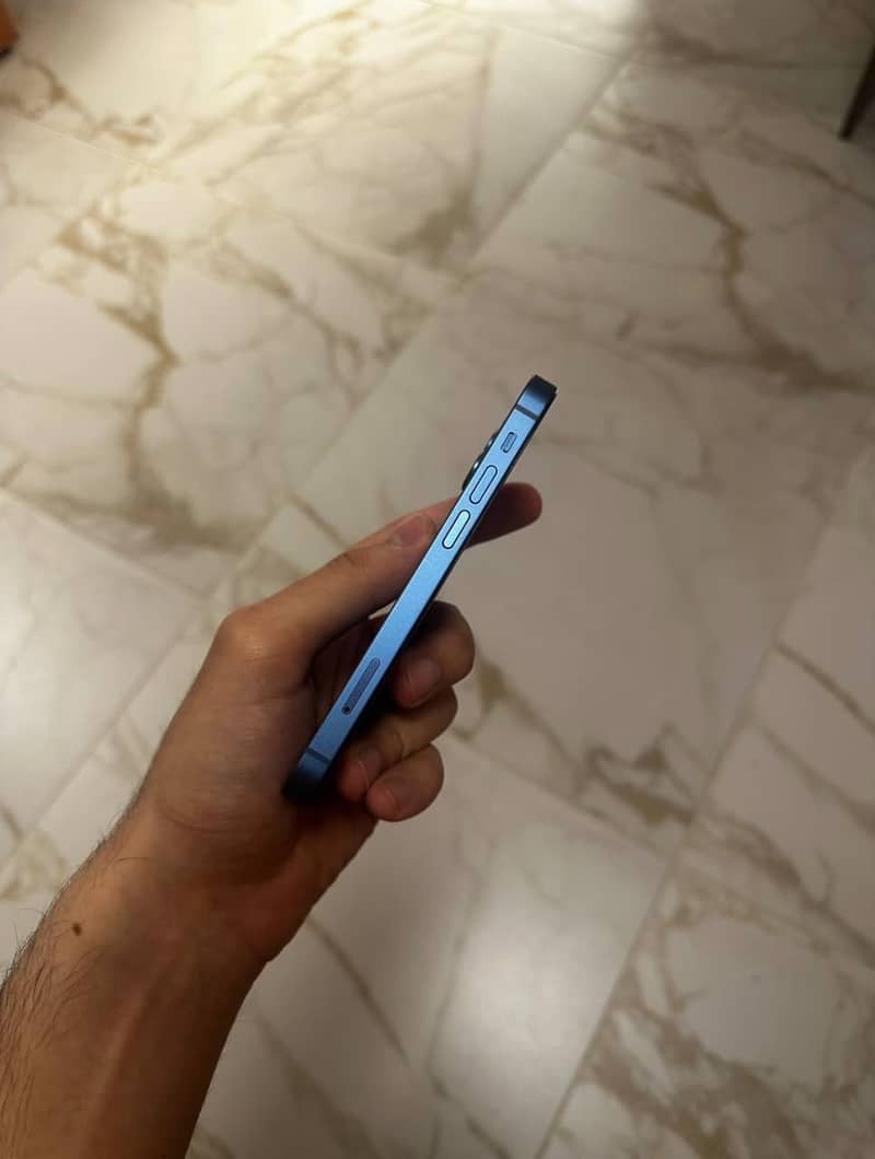 Apple iPhone 13 mini 2