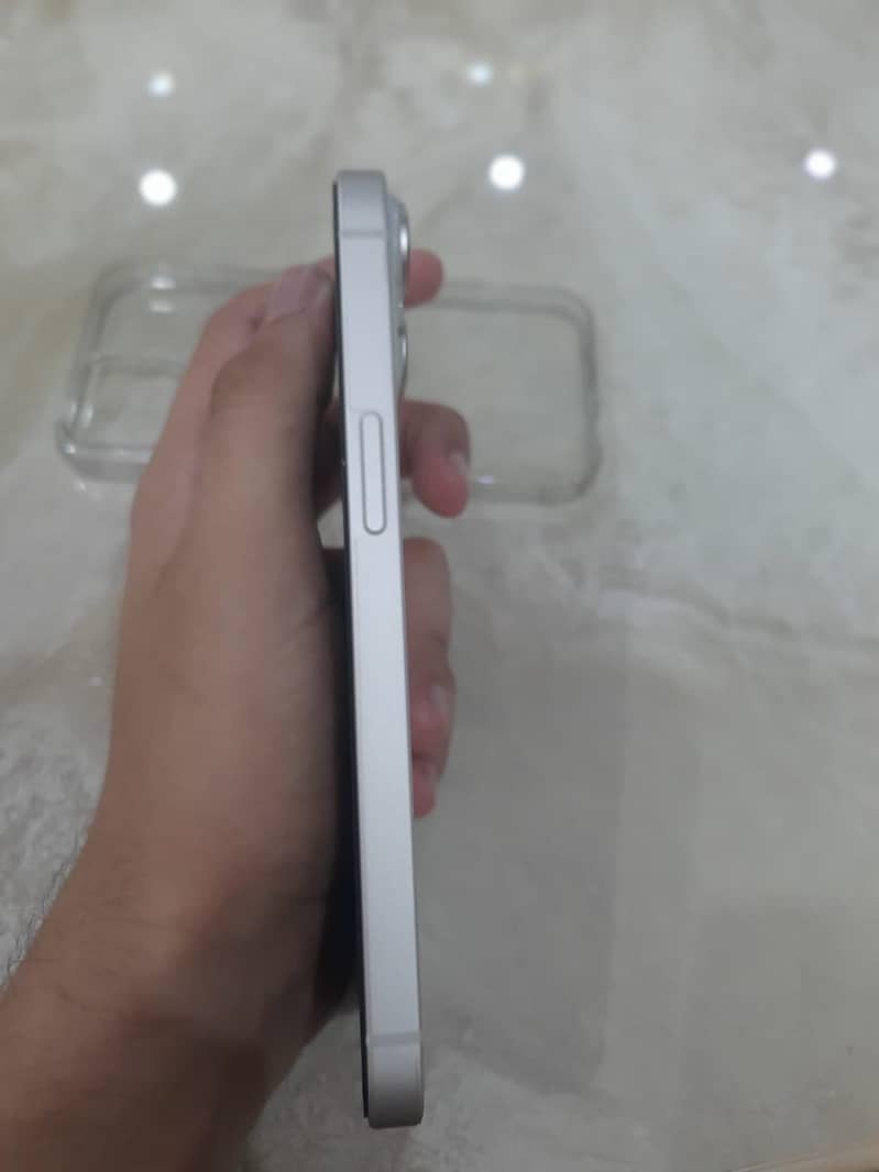 Apple iPhone 14 1