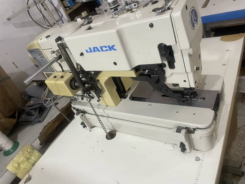 Jack button hole machine. Kaaj 1