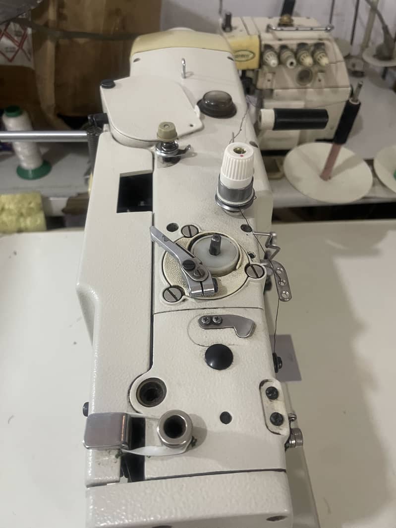 Jack button hole machine. Kaaj 4