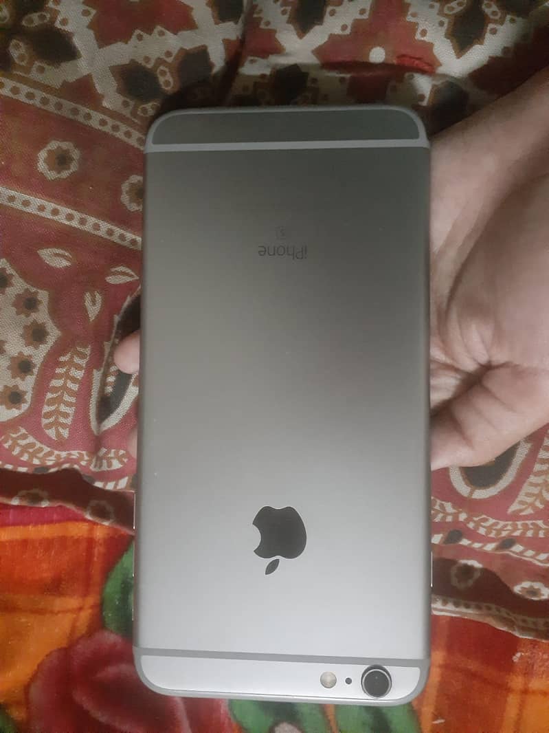 Apple iPhone 6S Plus 2