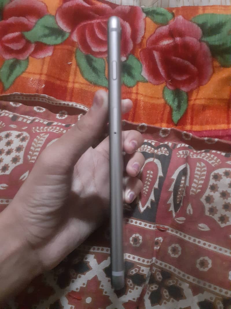 Apple iPhone 6S Plus 3