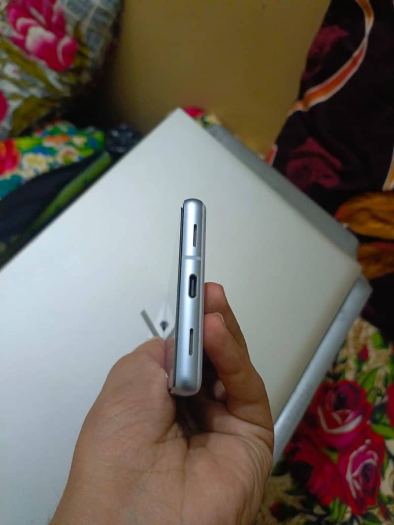 Google Pixel 7a 4