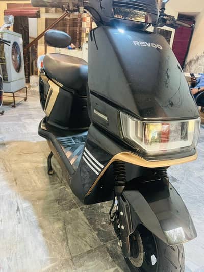Re oo scooty