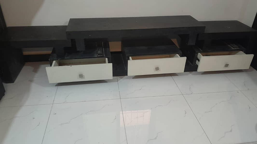 Side Tables 0