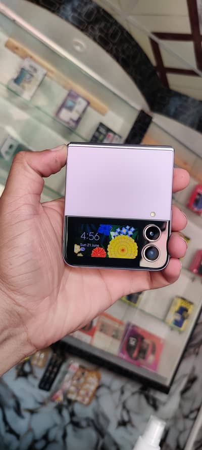 Samsung Mobile Z Flip 4