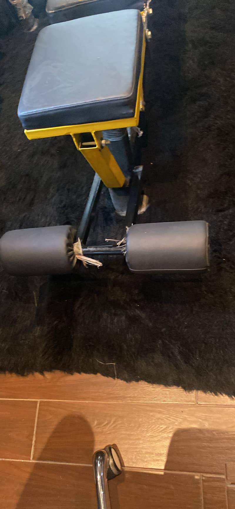Bench with adjustable weight 0