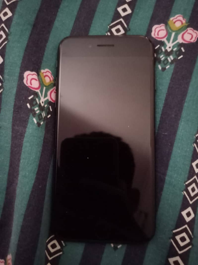 Apple iPhone 7 1