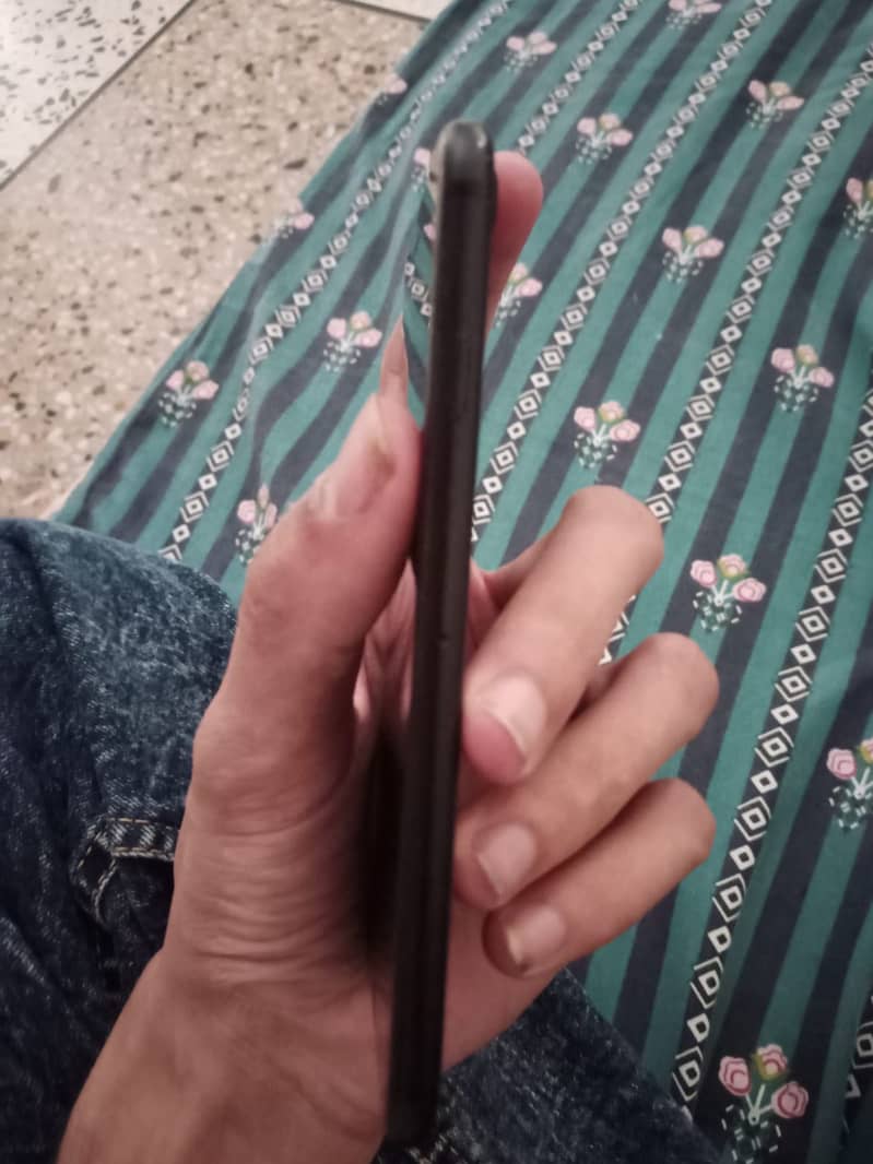 Apple iPhone 7 2
