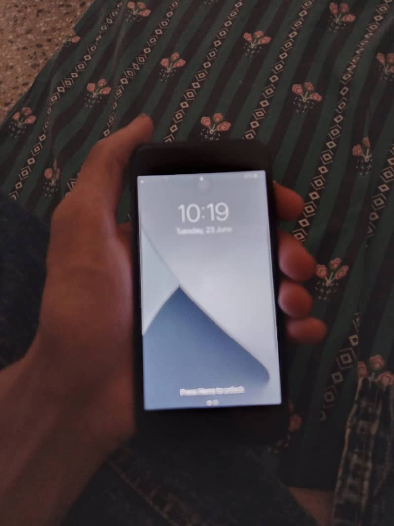 Apple iPhone 7 4