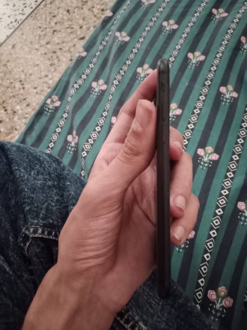 Apple iPhone 7 6