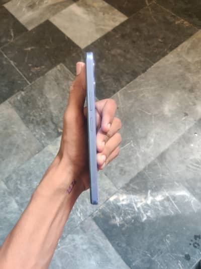 Vivo Y17s condition 10 10 box charger complete