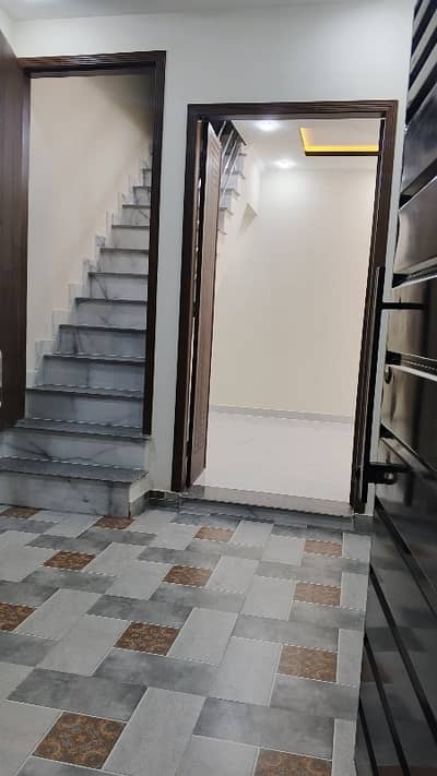 2.50 Marla Brand New New Styale Lates Design Luxury Spanish dubal Storey For Sale. Price Demand emand 1 Cror 50 Lakh