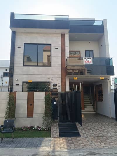 A1 Block 5 Marla House Available For Sale