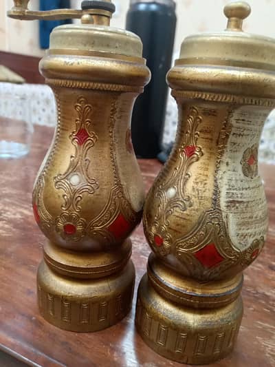 Vintage Italian Cagnoni Pepper Mill & Salt Shaker Set |  Retro Collect