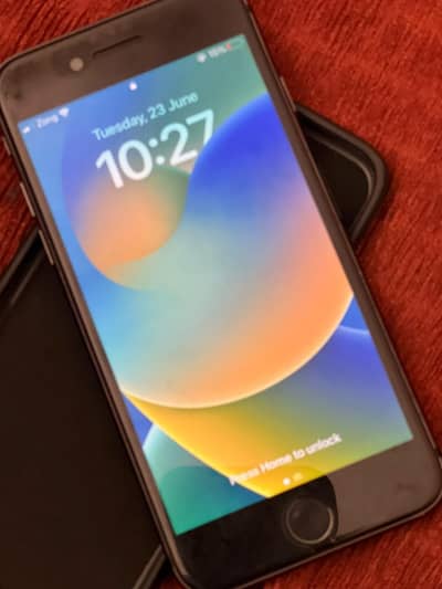 Apple iPhone 8 (03300239797)+(03255425884)