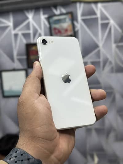 Apple iPhone SE