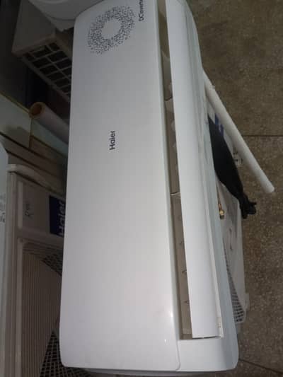Haier 1.5 ton Dc inverter heat and cool totally genuine good condition