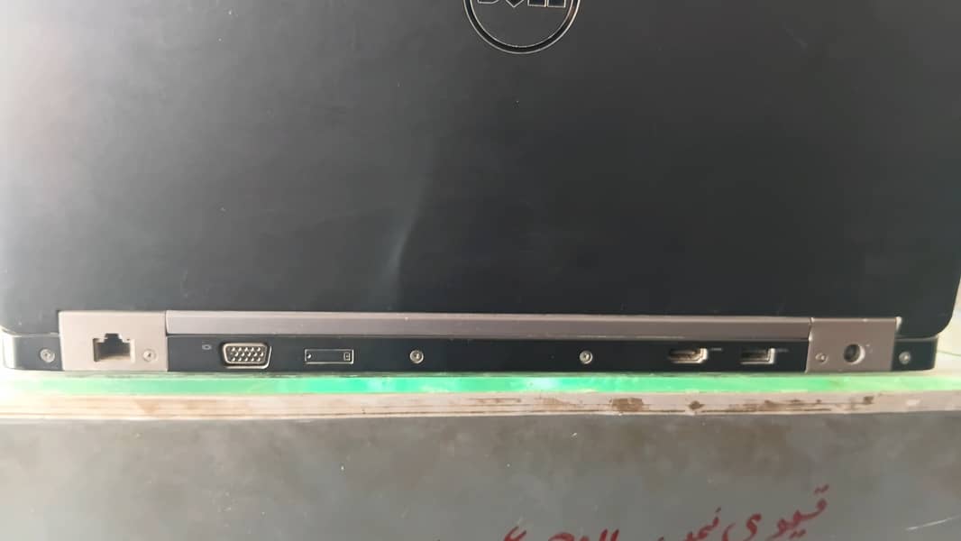 Dell  Latitude E5570 4