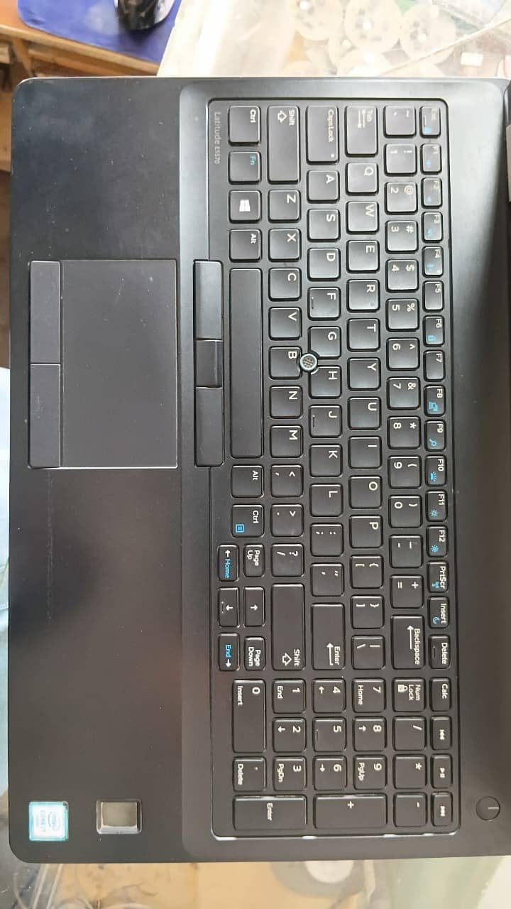 Dell  Latitude E5570 14