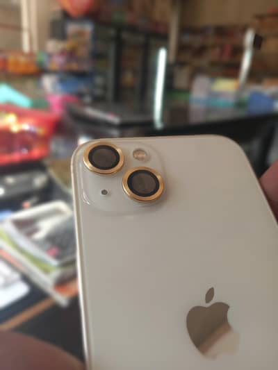 Apple iPhone 13