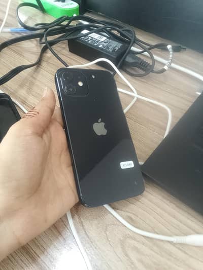Apple iPhone 12