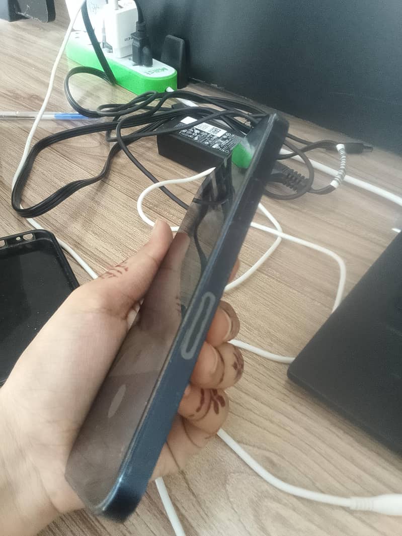 Apple iPhone 12 1