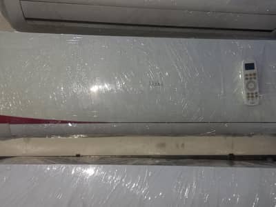 Haier 1.5 ton Dc inverter heat and cool totally genuine good condition