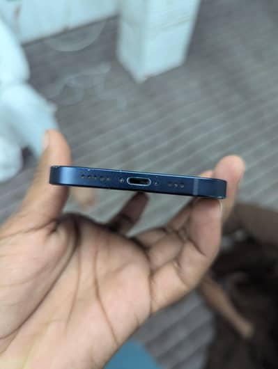 Apple iPhone 12