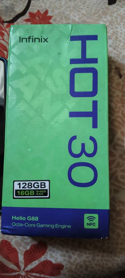 mobile for sale bilkul saf condition ok set h