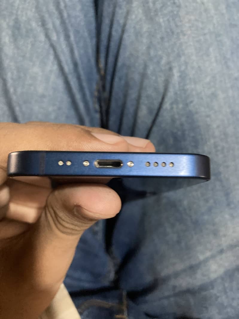 Apple iPhone 12 mini 4