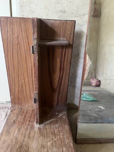 Mirror stand for dressing for sale