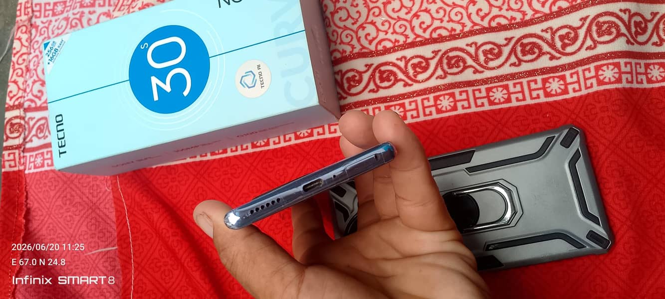 Tecno CAMON 30S 4