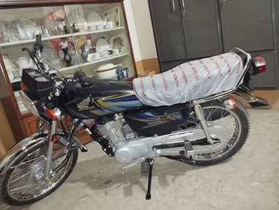 HONDA CG 125 100% genuine Excellent condition Rahimyarkhan registered