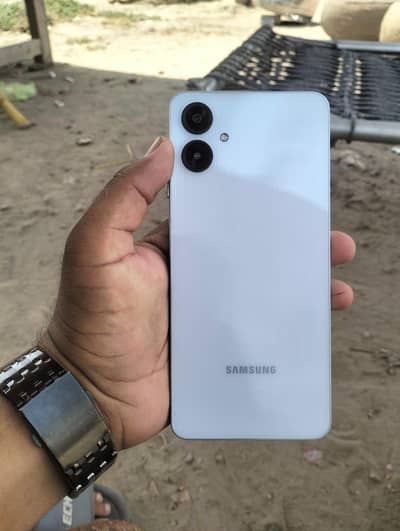Samsung Mobile A06 4/64 gd ram