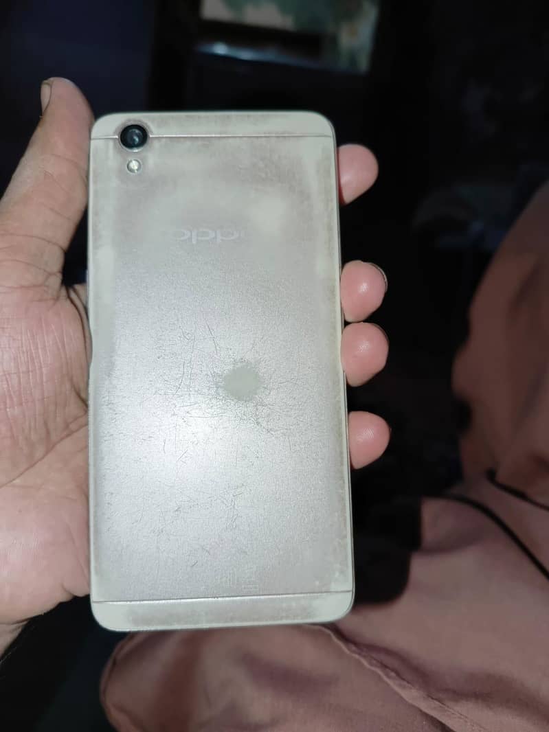 OPPO A37 1